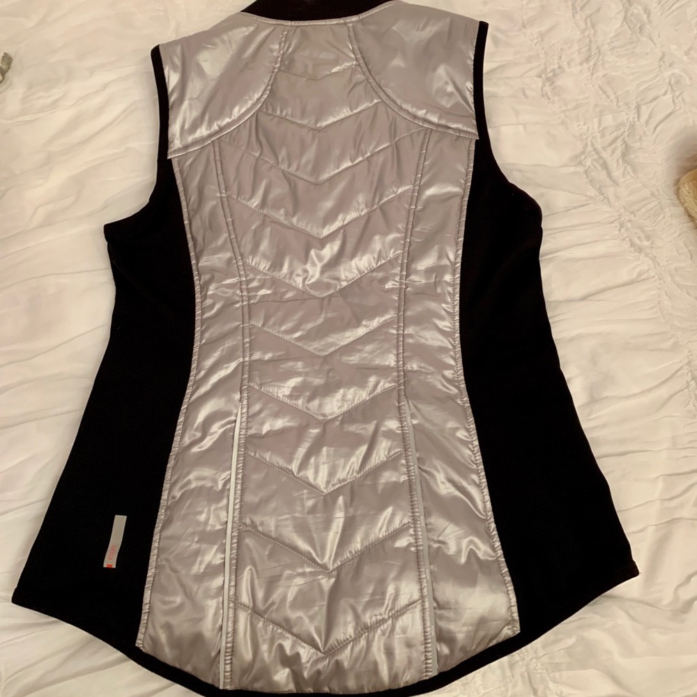 Zella Silver Vest M NWOT